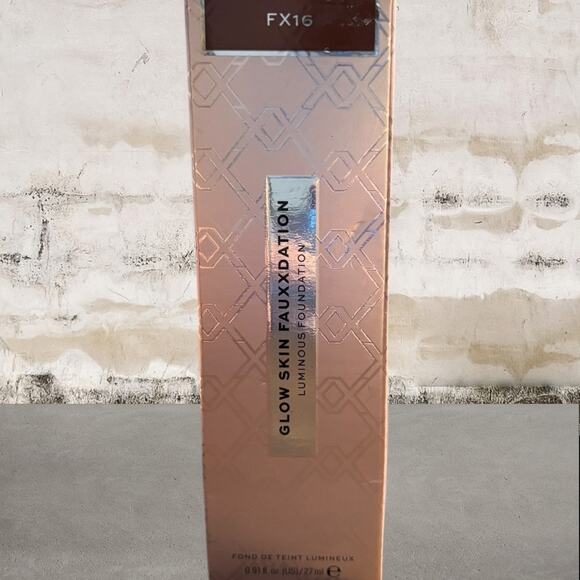 Revolution Glow Skin FauXXdation Foundation F16 NEW - Picture 3 of 5